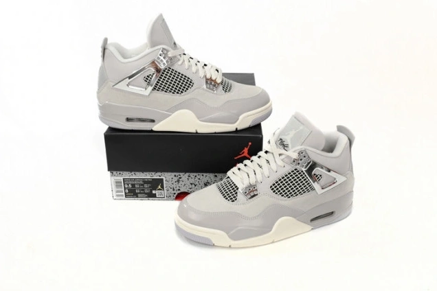 Kick Theory 4 AQ9129-001 WMNS Air Frozen Jordan Moments 0807
